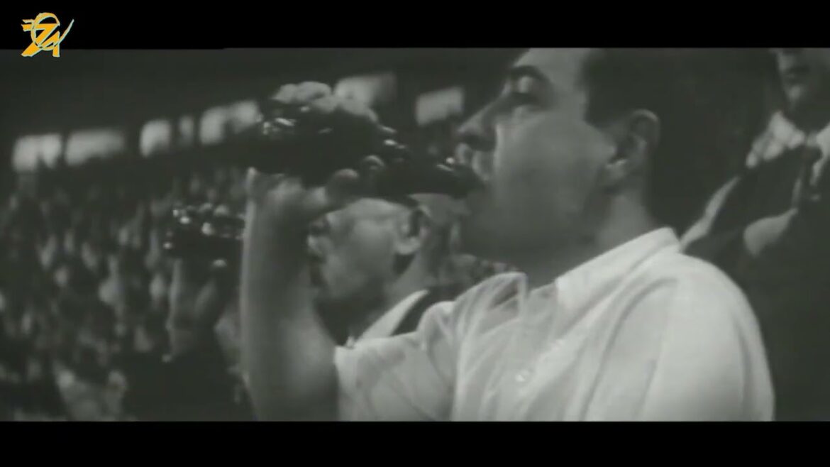 Baseball professionnel 1964 All Star Game 1 Stade Kawasaki. Coca-Cola rafraîchissant ! Joueurs et fans, j'avais envie de coca