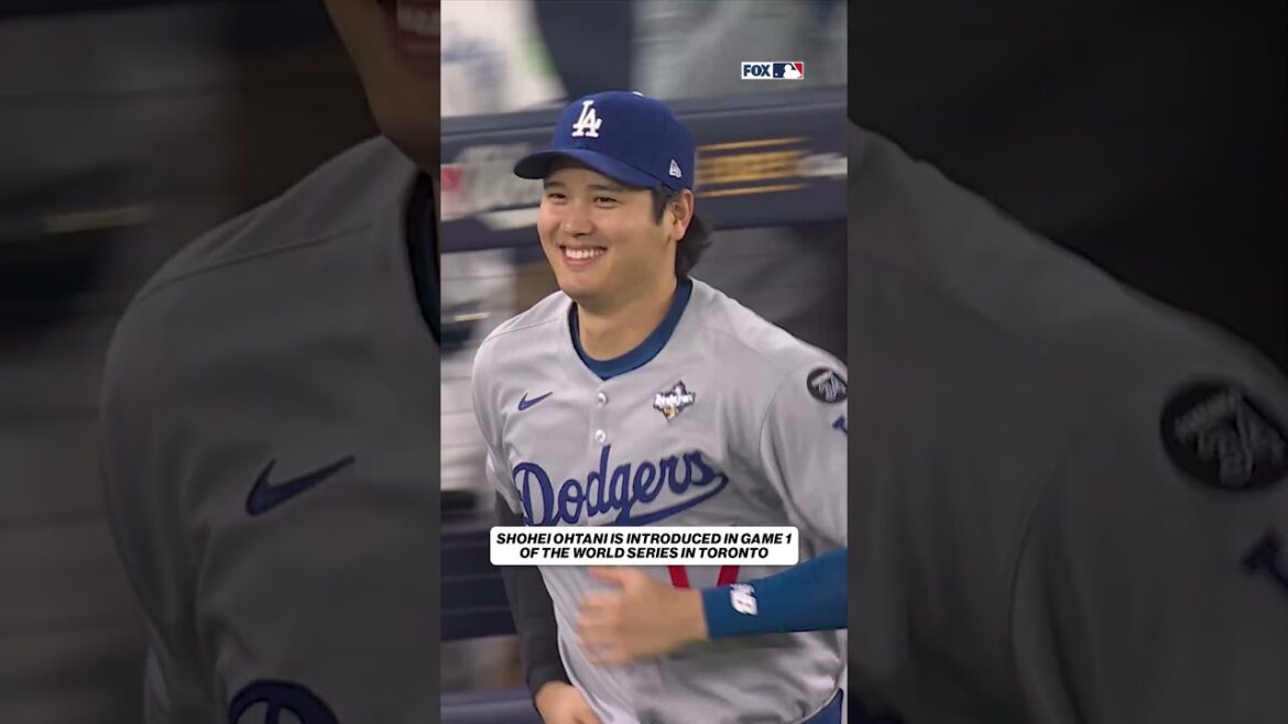 Shohei Ohtani est présenté à Toronto avant le premier match des World Series ⭐️ #shoheiohtani #Dodgers Shohei Ohtani est présenté à Toronto avant le premier match des World Series ⭐️ #shoheiohtani #Dodgers