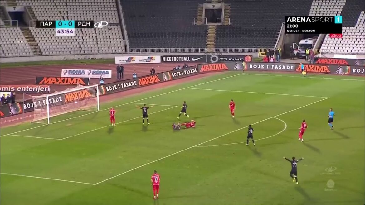 ASANO PROFITE DU CADEAU : Le Partizan mène contre Radnički / 11.04.2021.