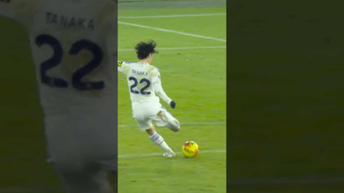 Ao Tanaka marque ROCKET contre Chelsea !