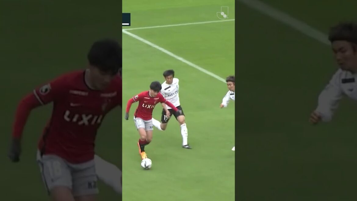 C’est ainsi qu’Ayase Ueda a fait sa marque en J.League. C’est ainsi qu’Ayase Ueda a fait sa marque en J.League.