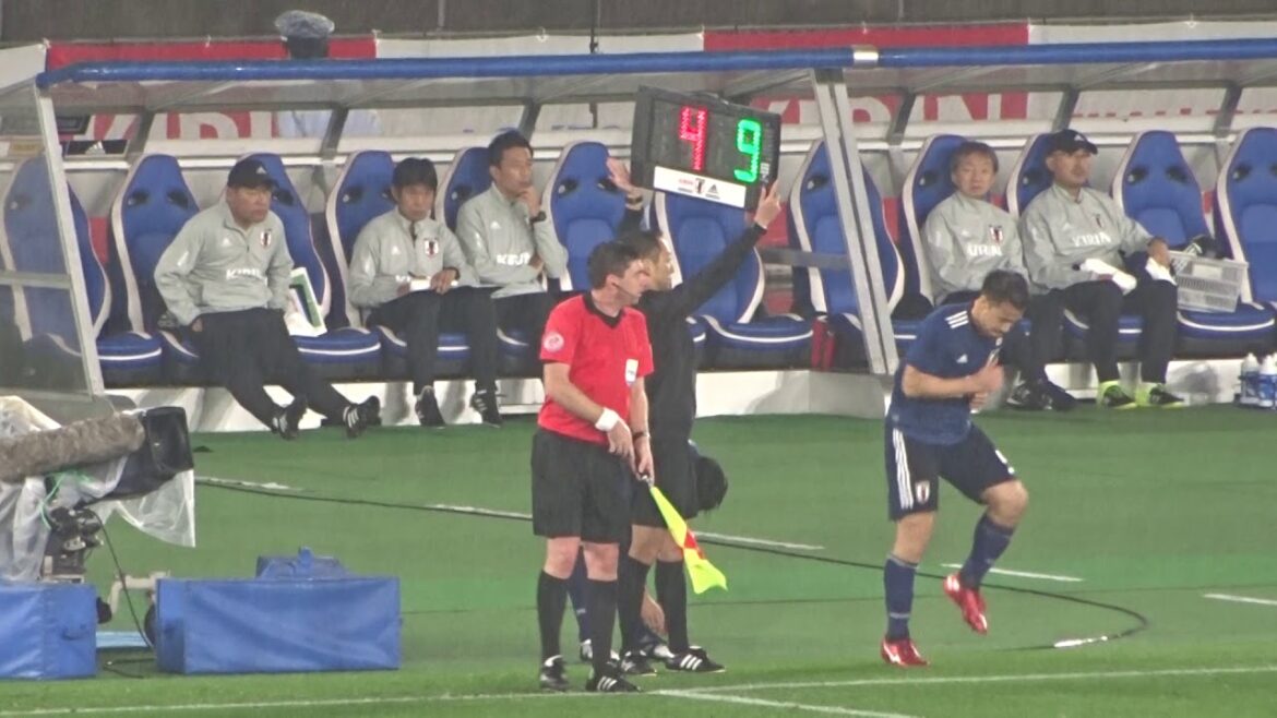 [#Nishino J]Deuxième mi-temps : Shibasaki et Okazaki montent sur le terrain ! Un cliché décevant ! ! #Gaku Shibasaki #Shinji Okazaki #Shinji Kagawa #daihyo #Équipe nationale du Japon