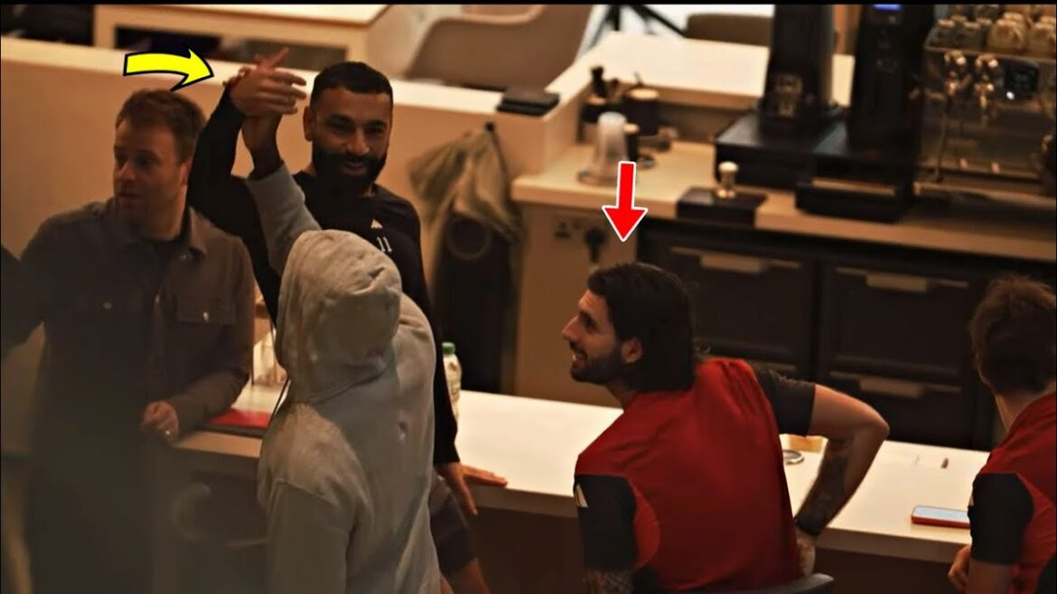 La façon dont Salah accueille Konate à l’entraînement est incroyable❤️| Et plus encore...