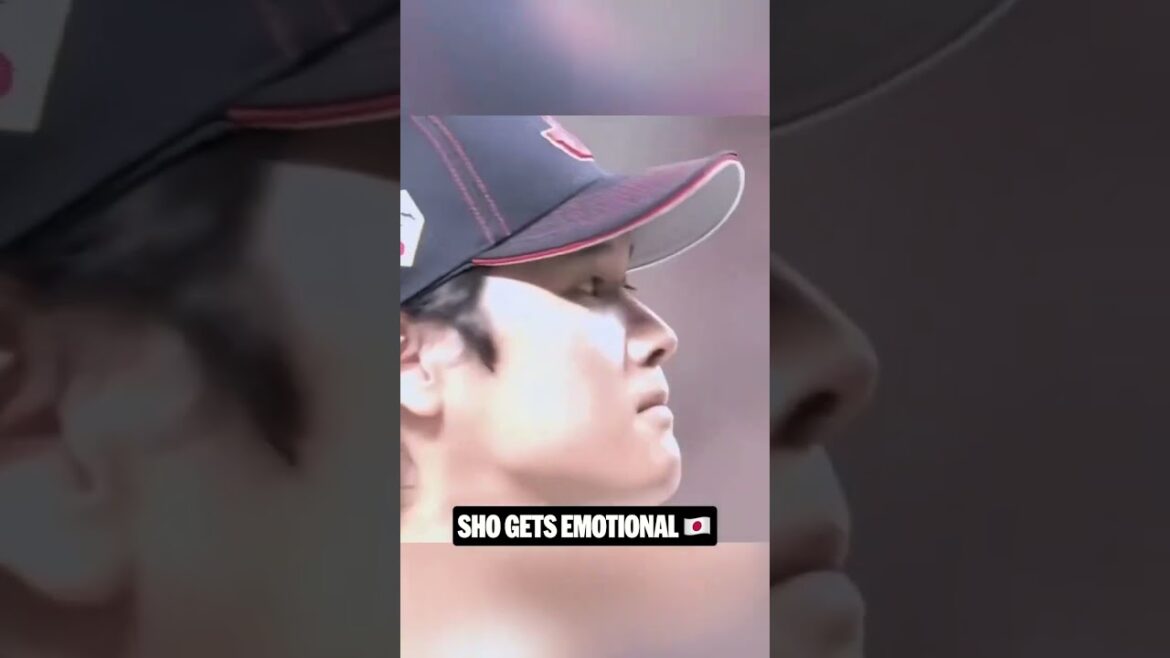 Shohei Ohtani devient ému pendant l’hymne national du Japon 🥹 Shohei Ohtani devient ému pendant l'hymne national du Japon 🥹