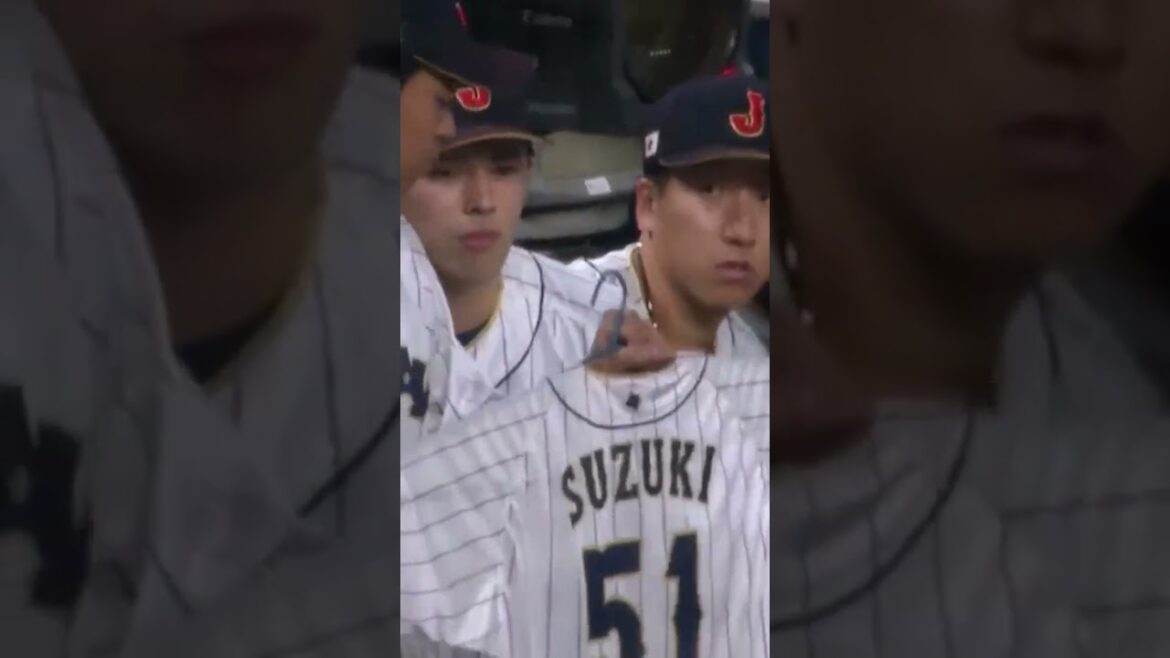 Équipe Japon ❤️ Yu Darvish ; honorer 2 coéquipiers lors du #WorldBaseballClassic en 2023 et 2026 🫶