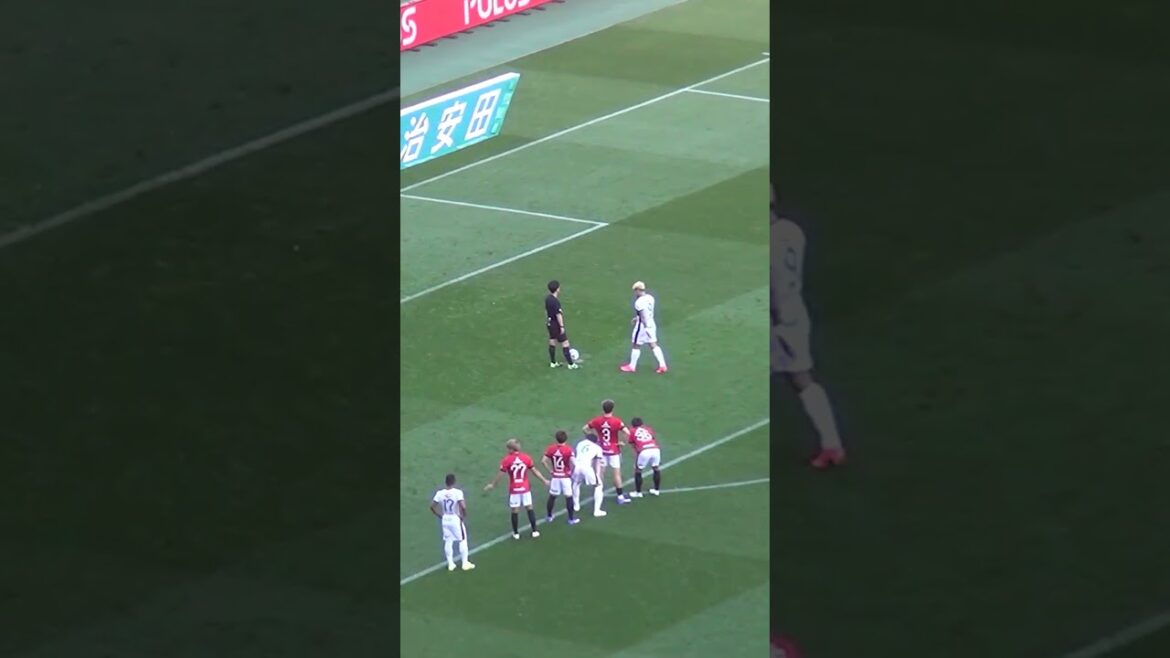 Penalty de Leoceara Vertical | Ligue du Centenaire 2026 Urawa Reds 2-3 Kashima Antlers | Bois de Kashima Penalty de Leoceara Vertical | Ligue du Centenaire 2026 Urawa Reds 2-3 Kashima Antlers | Bois de Kashima