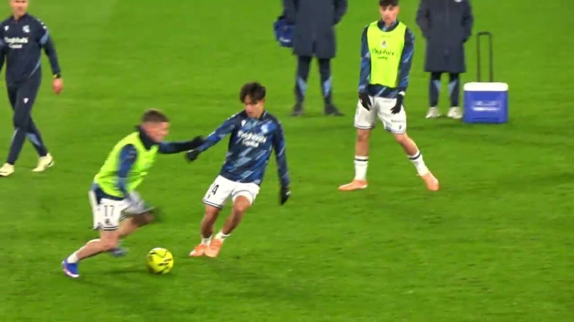 [Images locales]Récupération d'une blessure ! Takefusa Kubo s'entraîne également avant le match ! Real Sociedad vs Atlético Madrid[Football]Real Sociedad Atlético Madrid[La Liga]2026/1/4