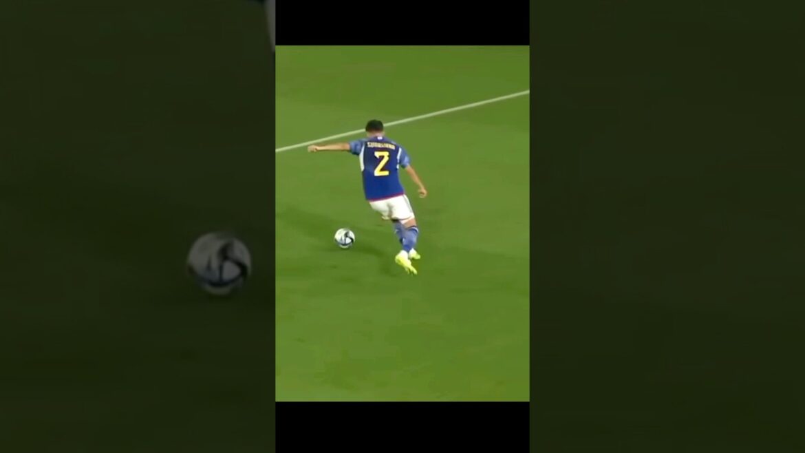 Créé par précision! Le jour où l'équipe nationale japonaise de football a marqué depuis l'Allemagne avec la combinaison du point de départ de Tomiyasu, Kamata, le mouvement de Sugawara, Ito et Ueda ! #football