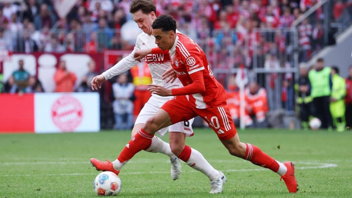 Jamal Musiala contre Stuttgart (à domicile) 25/26 | FC Bayern Munich