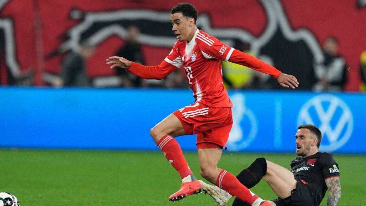 Jamal Musiala contre Bayer Leverkusen (à l'extérieur) Pokal 25/26 | FC Bayern Munich