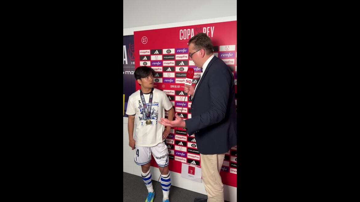 🇪🇸 La réaction finale d’après-match de Kubo en Copa del Rey. 🏆 🇪🇸 La réaction finale d'après-match de Kubo en Copa del Rey. 🏆