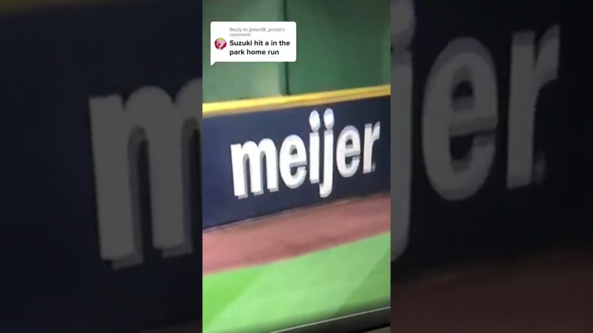 à l'intérieur du parc, home run pour Seiya Suzuki Chicago cubs Milwaukee Brewers