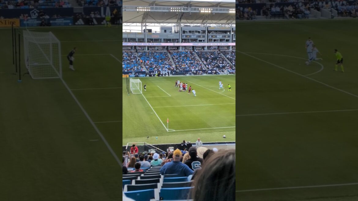 Marco Reus marque un superbe coup franc contre le Real Salt Lake 042626