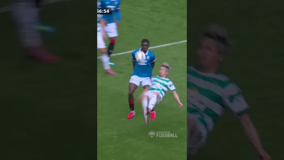 Ce jeu peut faire des coups de pied à vélo ! D'abord Chermiti maintenant Maeda 🔥🔥🔥 #Sportdigital #Oldfirm #Celtic #