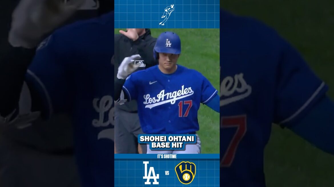 Shohei Ohtani lance un coup de base au centre