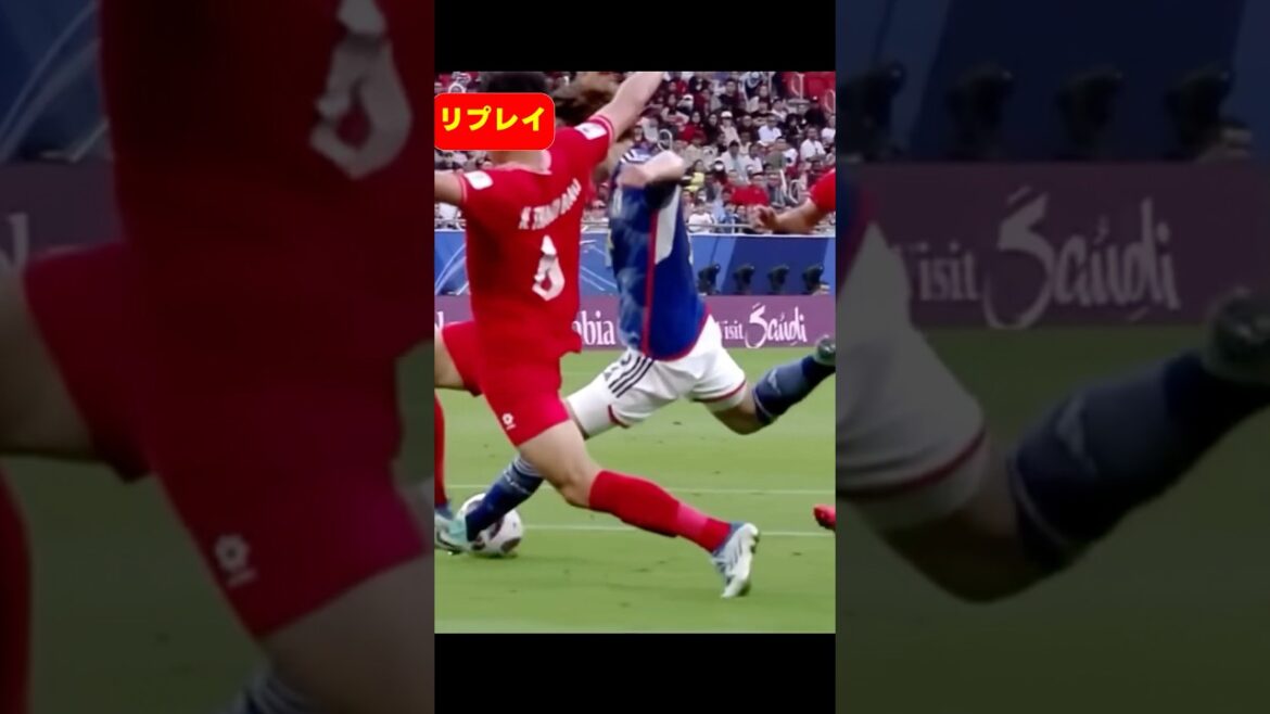 C'est du football de passage ! Je veux voir la coordination des passes démontrée par Ritsu Doan, Takefusa Kubo et Kiyo Ueda de l'équipe nationale japonaise de football à la Coupe du monde ! #Football #Ritsu Doan #Takefusa Kubo #Kiyo Ueda