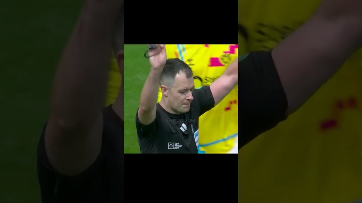 Maeda Daenen ! Un but dramatique venu de l’arrière ! Menez l’équipe à 5 victoires consécutives en championnat ! #shorts Maeda Daenen ! Un but dramatique venu de l'arrière ! Menez l'équipe à 5 victoires consécutives en championnat ! #shorts