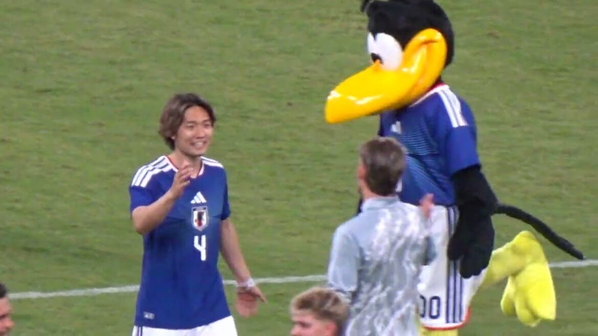 « Interview de Takefusa Kubo et applaudissements pour l'équipe nationale d'Islande après le match 👏 » Équipe nationale du Japon contre Islande[Équipe nationale de football du Japon]Match d'adieu de la Coupe du monde samouraï bleu Islande 🇮🇸2026/05/31 vidéo locale