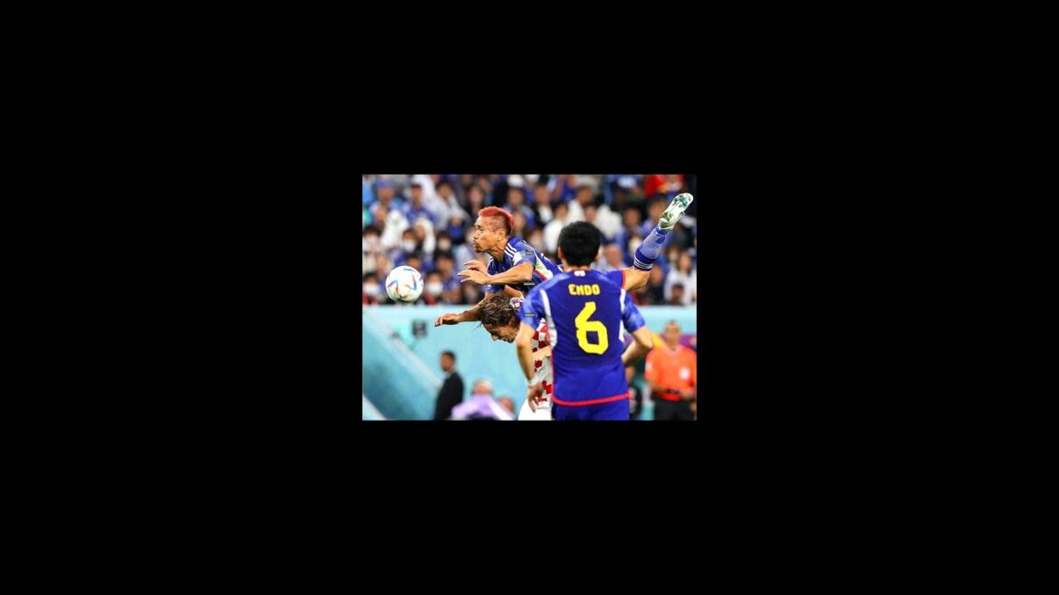 Yuto Nagatomo porte un bandeau Hinomaru à la Coupe du Monde ! Le réalisateur Moriyasu sourit également lors de la cérémonie de départ Yuto Nagatomo porte un bandeau Hinomaru à la Coupe du Monde ! Le réalisateur Moriyasu sourit également lors de la cérémonie de départ