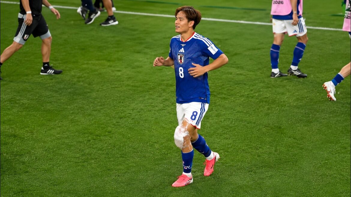 Takefusa Kubo fait semblant d'être blessé