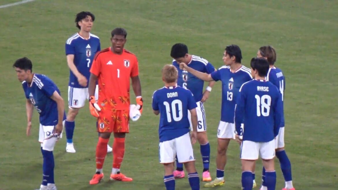 « Le match commence Ritsu Doan, Kiyo Ueda, Junya Ito » Équipe nationale du Japon contre Islande[Équipe nationale de football du Japon]Match d'adieu de la Coupe du monde samouraï bleu Islande🇮🇸2026/05/31 Images locales