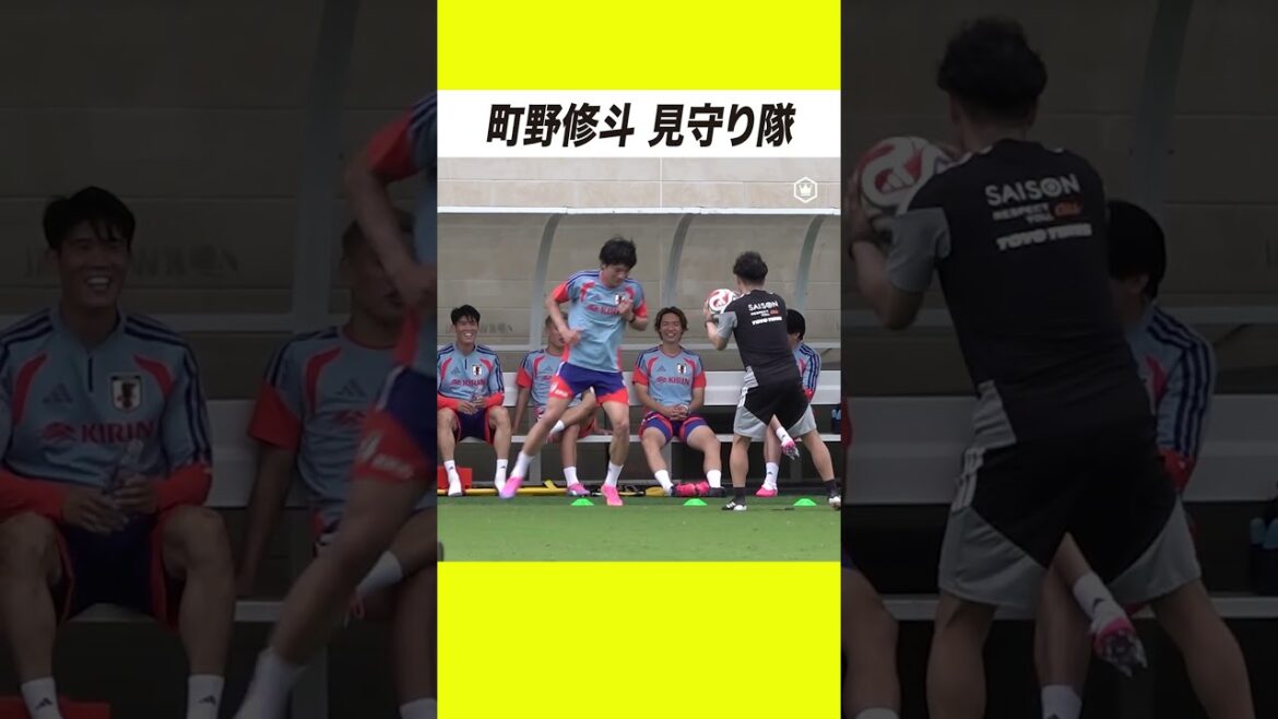 Tomiyasu, Doan, Itakura et Ueda regardent l’entraînement de Shuto Machino👀 Tomiyasu, Doan, Itakura et Ueda regardent l'entraînement de Shuto Machino👀