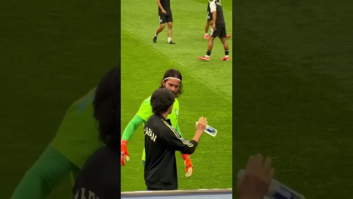 Alisson et Minamino rattrapent leur retard après la sortie du Japon en Coupe du monde !❤️ Alisson et Minamino rattrapent leur retard après la sortie du Japon en Coupe du monde !❤️