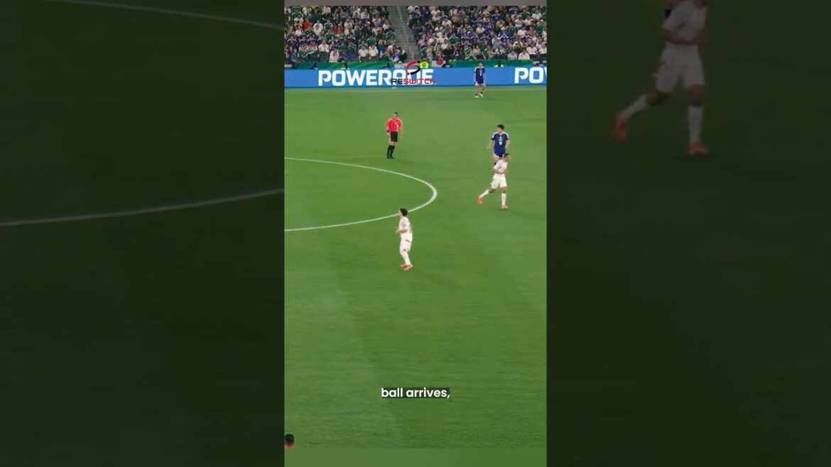 Ayase Ueda délivre une brillante passe décisive Ayase Ueda délivre une brillante passe décisive