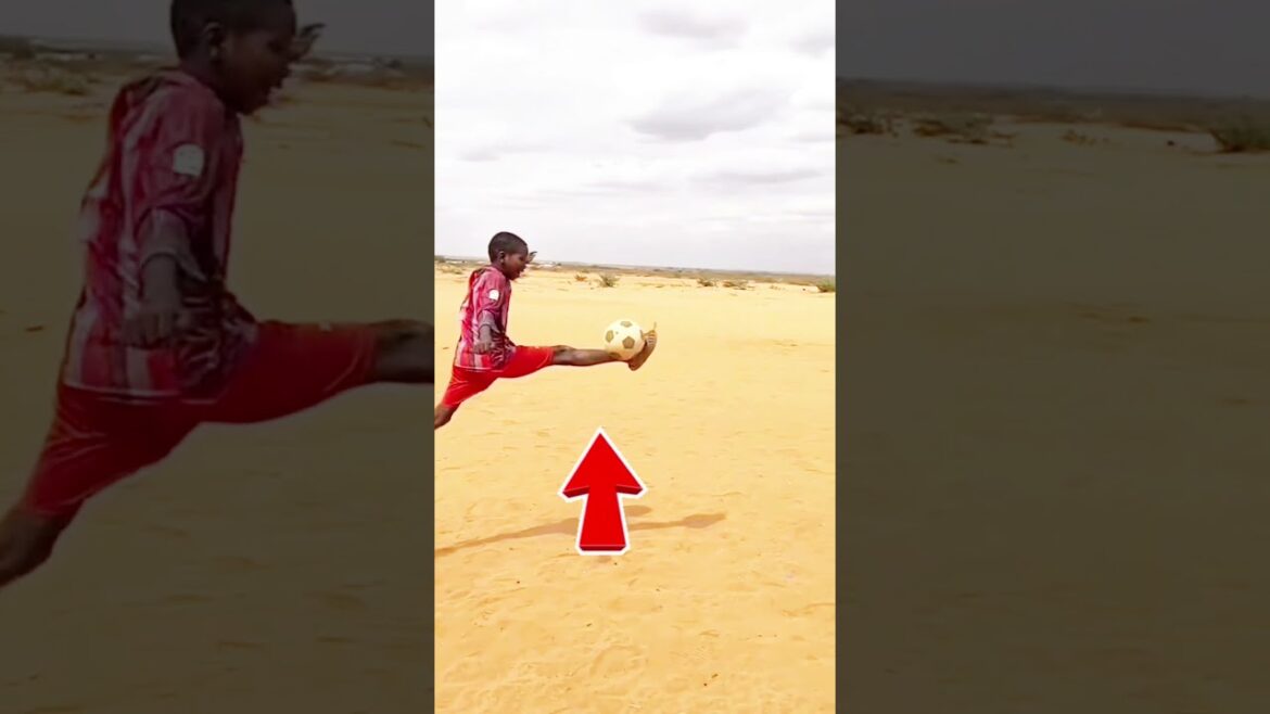 Pouvez-vous reproduire le dribble de Mitoma #tutorial #Trucs de football freestyle #footballgoalstop10 Pouvez-vous reproduire le dribble de Mitoma #tutorial #Trucs de football freestyle #footballgoalstop10