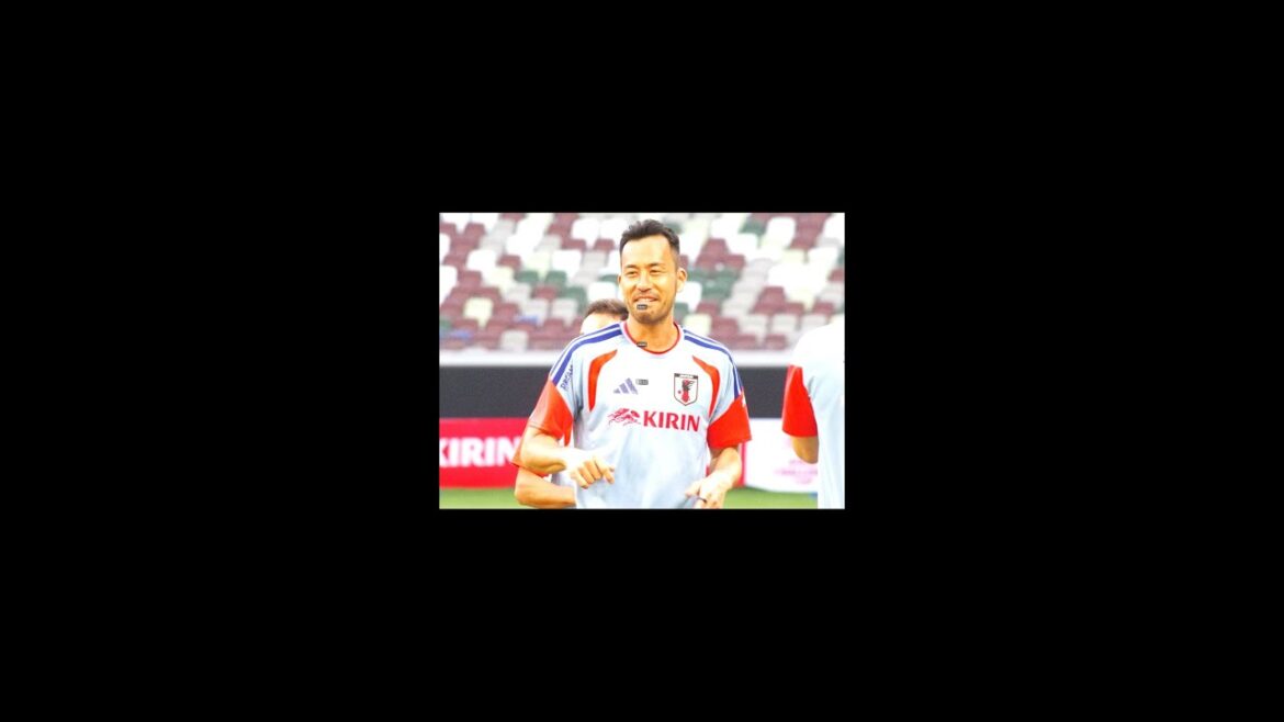 Quelle est l’intention du réalisateur Moriyasu en utilisant Maya Yoshida pendant seulement 10 minutes ? Quelle est l'intention du réalisateur Moriyasu en utilisant Maya Yoshida pendant seulement 10 minutes ?