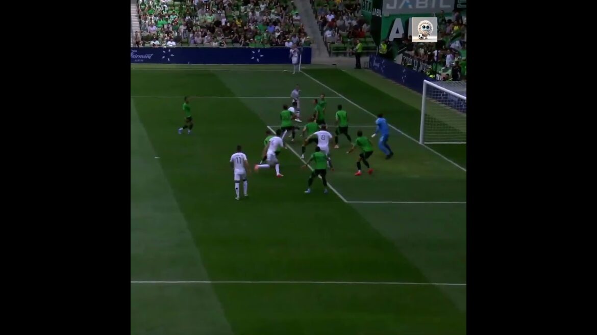 [Maya Yoshida]Le capitaine prend les devants ! But précieux à la 34e minute #shorts